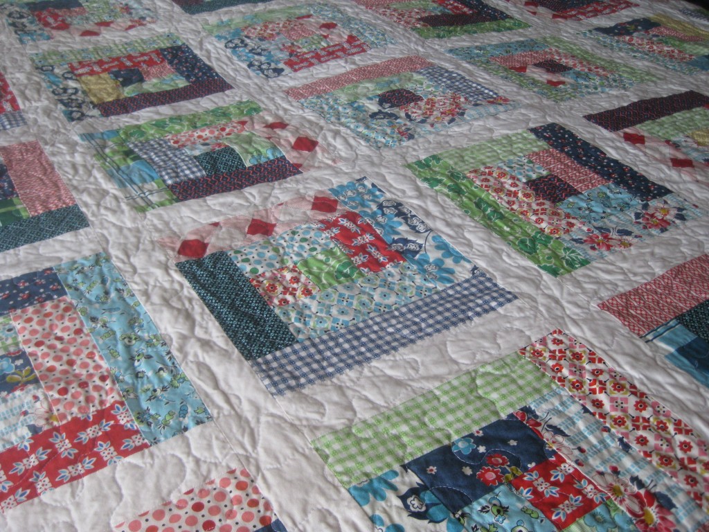 DS Picnics and Fairgrounds Log Cabin Quilt 5